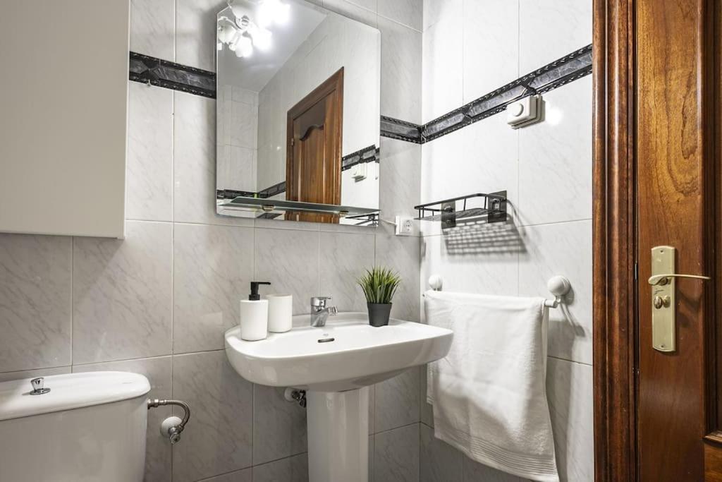Apartamento La Plazuela Gijon Ngoại thất bức ảnh